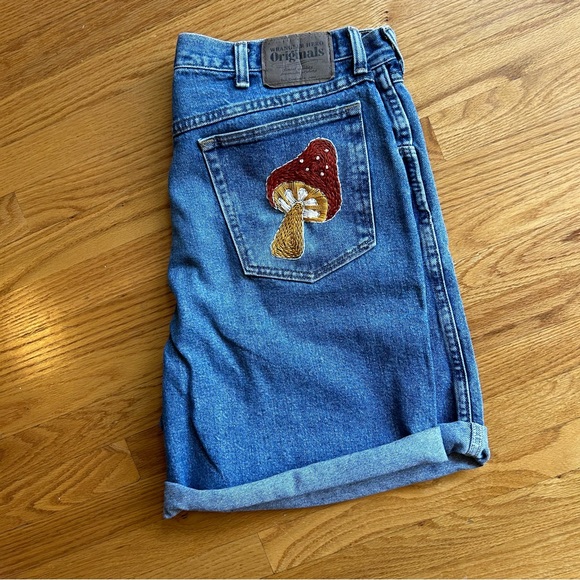 Hand-embroidered mushroom pocket denim WRANGLERS - Picture 3 of 8